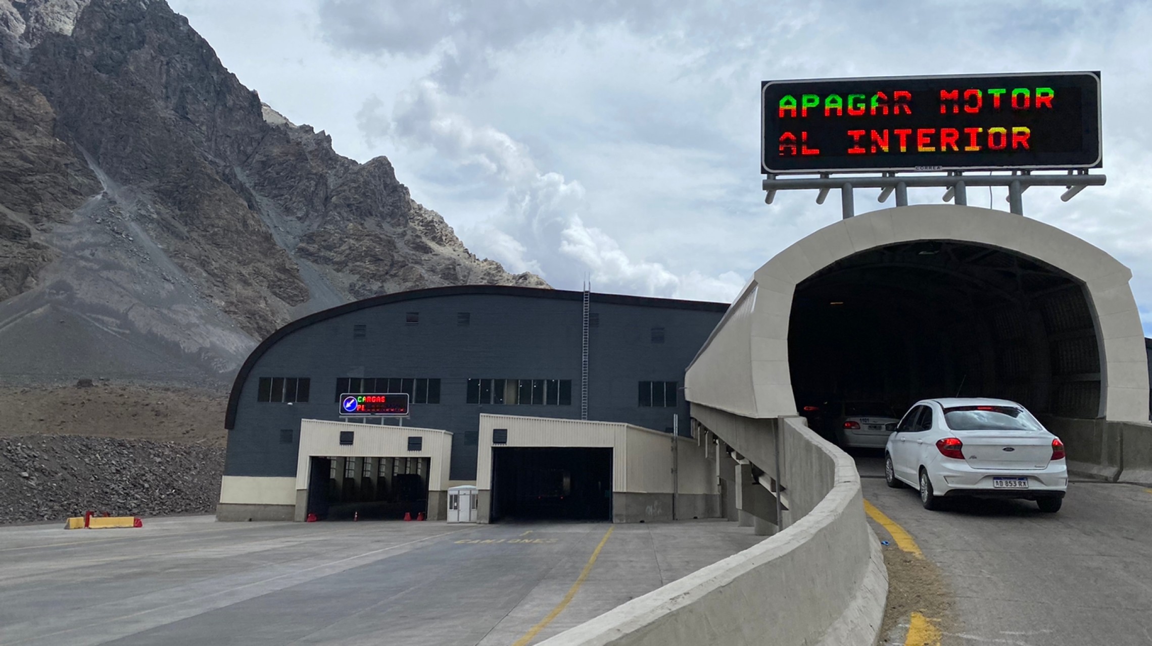 Estado de pasos fronterizos en el inicio del fin de semana