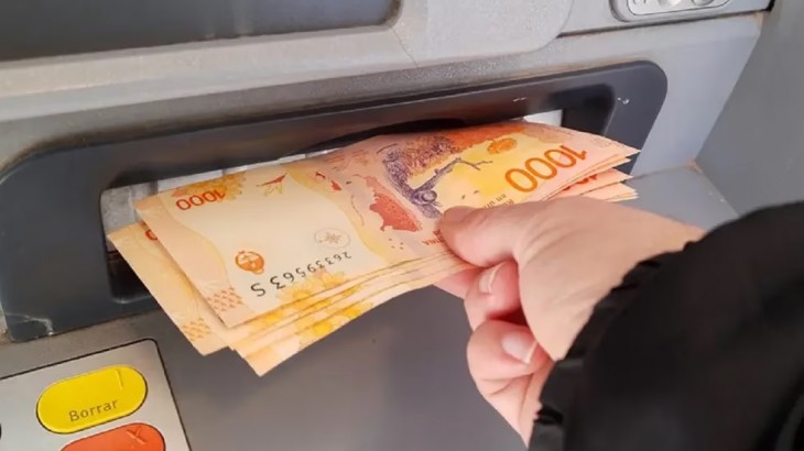 Este viernes tendrán depositado el sueldo los estatales de Mendoza