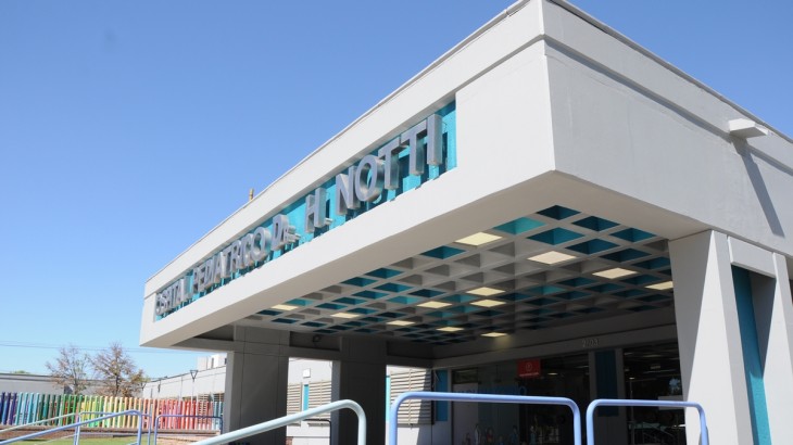 Apuñalaron por la espalda a un menor de 13 años