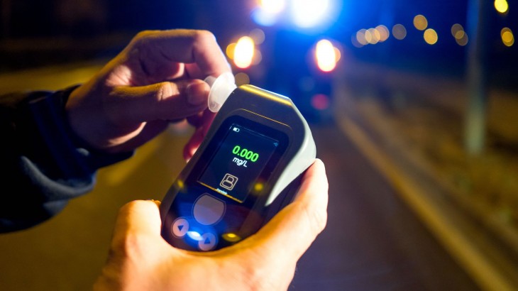 Detuvieron a un conductor ebrio tras evadir un control vial en Las Heras