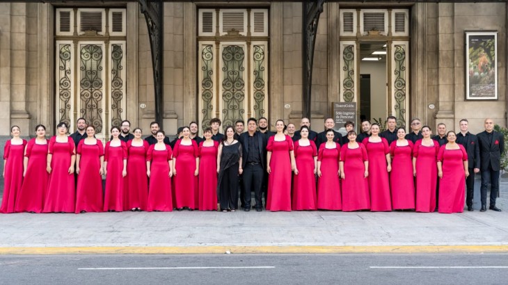 El Coro de la Ciudad deslumbró en el Teatro Colón y en la gala del Carnaval de Venecia