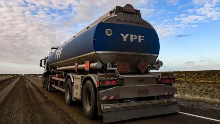 YPF anunció que bajará la nafta 2% en todo el país esta semana