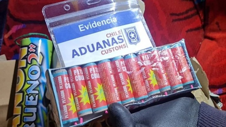 Un argentino fue detenido al intentar ingresar pirotecnia prohibida a Chile