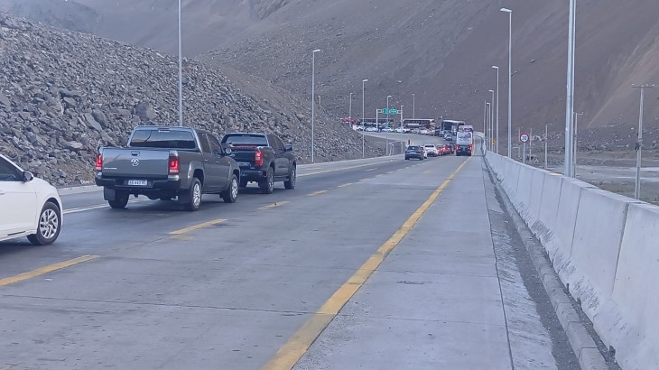 Vacaciones con paciencia: hasta tres horas de demora para cruzar a Chile por el Paso Los Libertadores