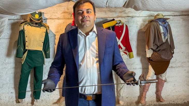 Restituyeron el sable histórico del Plumerillo: "Es un hecho de enorme valor para el patrimonio de Mendoza y del país"