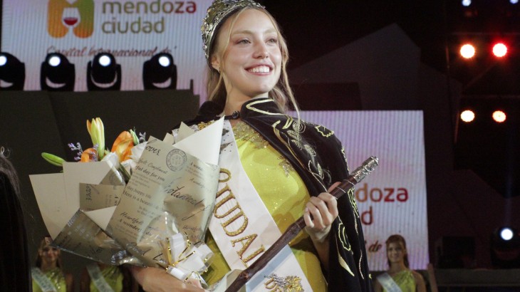 María Celeste Sanmartino fue coronada Reina de la Vendimia de Ciudad