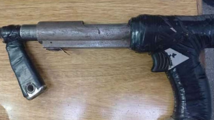 Suspendieron a un policía por ocultar "tumberas" en una dependencia policial