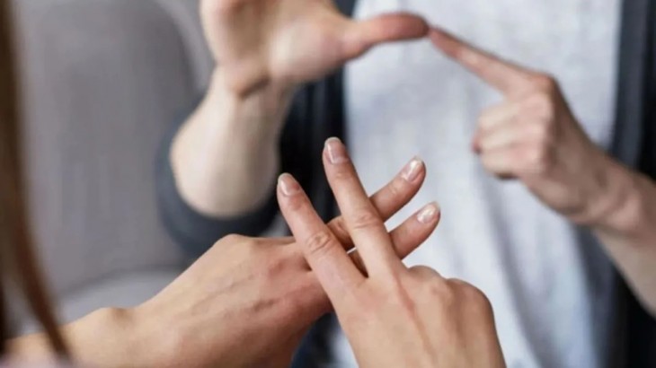 Curso gratuito de Lengua de Señas Argentina para promover la inclusión en la Ciudad