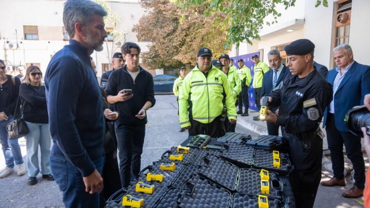 Los preventores de Ciudad ya patrullan con pistolas Taser