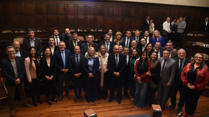 El Senado mendocino despidió a 19 legisladores en una sesión marcada por la emoción y el balance institucional