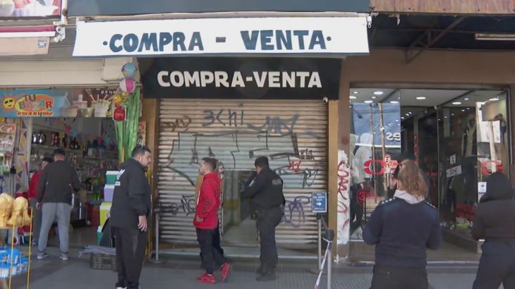 Intento de robo y tiroteo en una joyería: un jubilado resultó herido