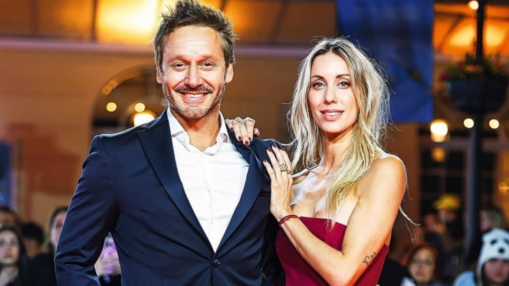 Benjamín Vicuña confirmó si se separó de su novia, Anita Espasandin, tras dos años juntos