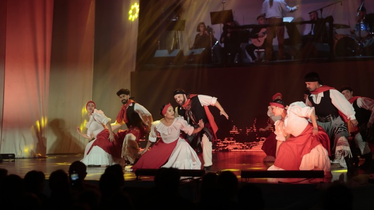 Velada de Gala del 25 de Mayo: "La patria que somos" en el Teatro Roma