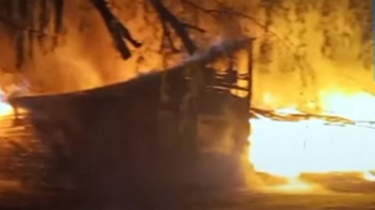 Incendio redujo a cenizas una vivienda en San Carlos