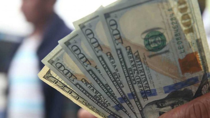 Dólar oficial hoy y dólar blue: a cuánto cerró este viernes 17 de abril
